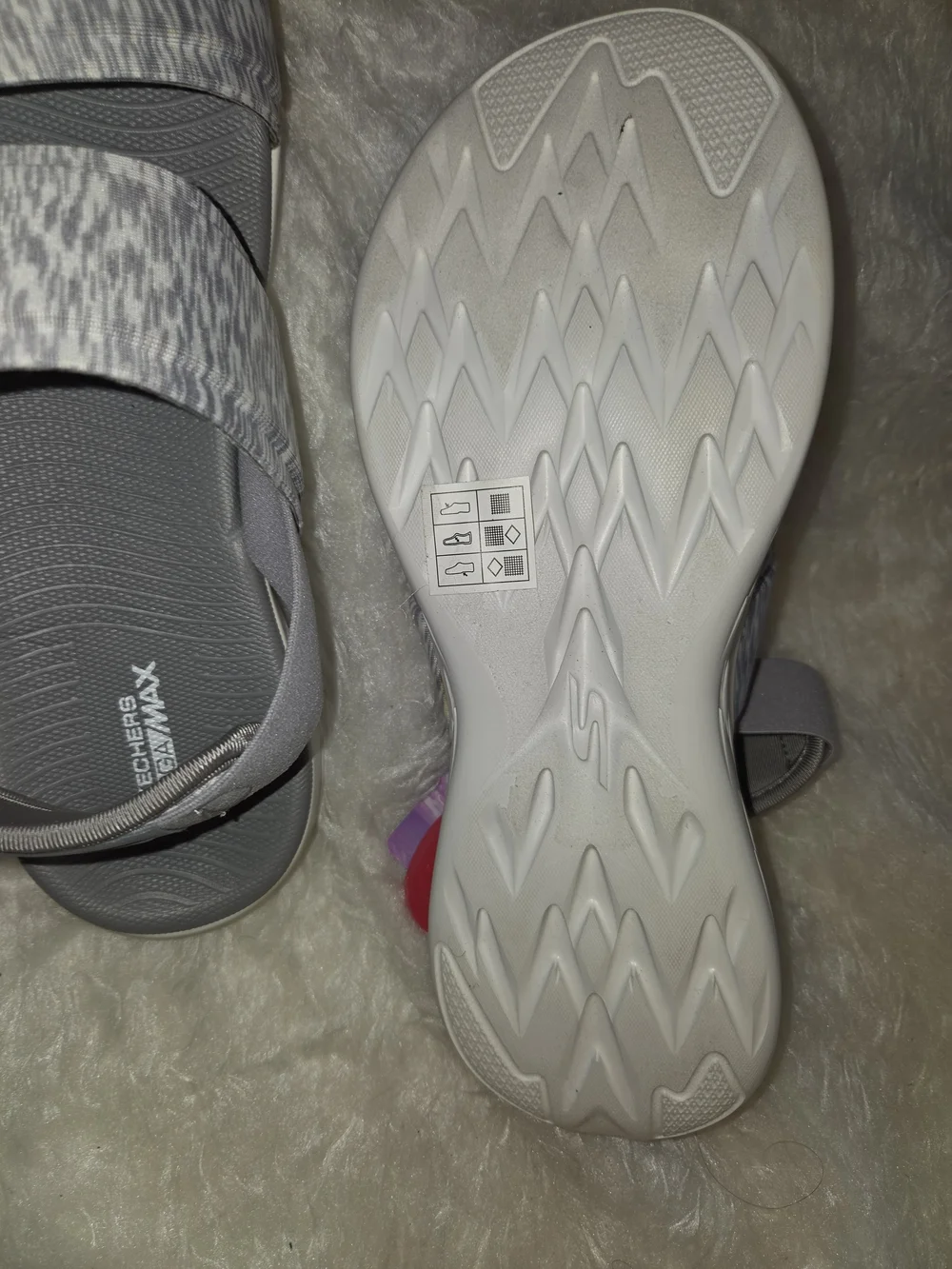 Skechers Womens Gray Patterned Dual-Strap Sandals